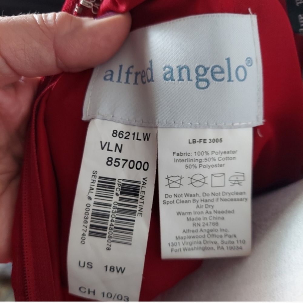 NWT Alfred Angelo Boho Valentine Red Lined Gown. - Picture 5 of 11